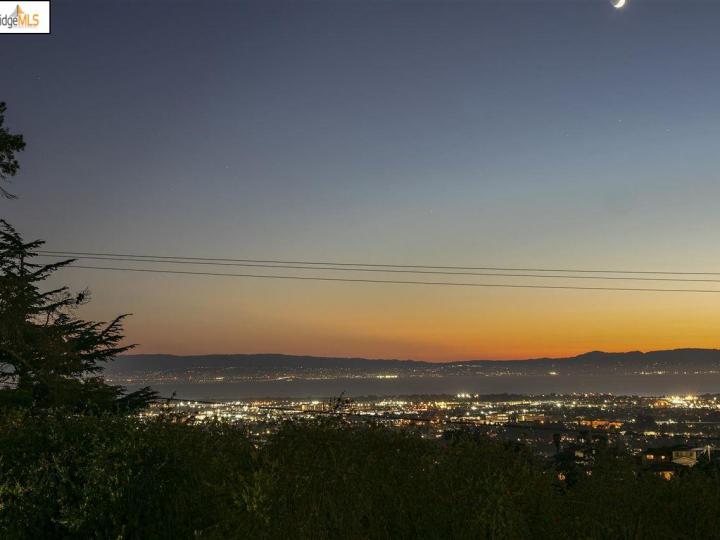 11040 Overmoor, Oakland, CA | Chabot Highlands. Photo 33 of 40
