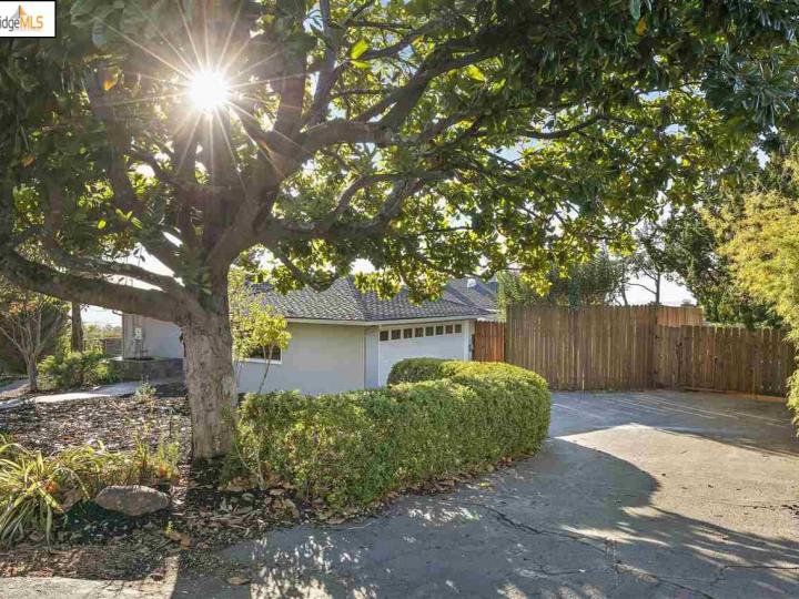 11040 Overmoor, Oakland, CA | Chabot Highlands. Photo 37 of 40