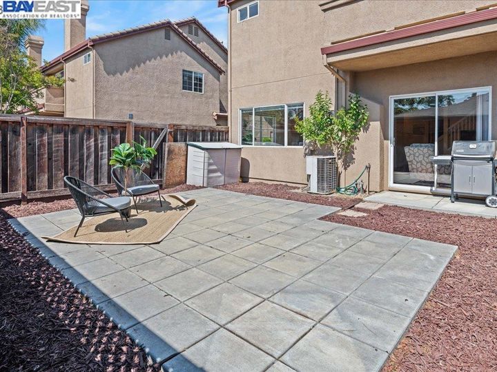 1112 Marlys Cmn, Livermore, CA, 94550 Townhouse. Photo 37 of 39