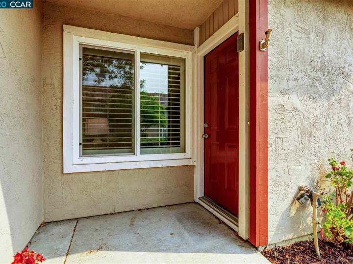 1152 Saint Timothy #102, Concord, CA, 94518 Townhouse. Photo 2 of 35