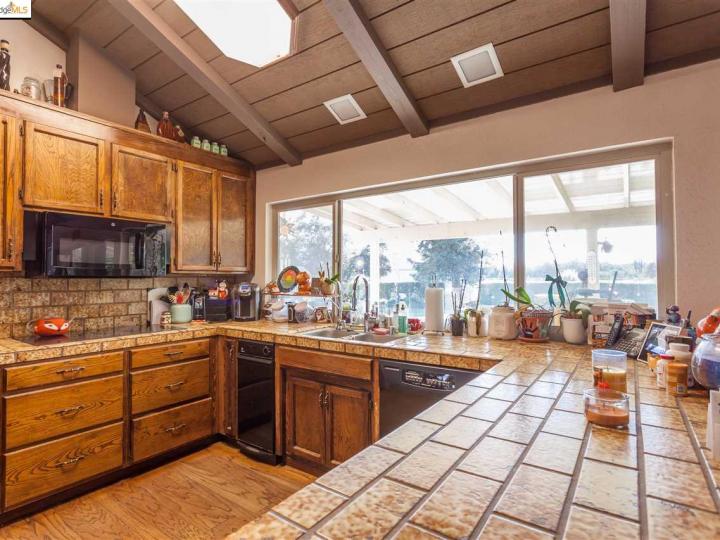 1275 Delta Rd, Brentwood, CA | . Photo 14 of 40