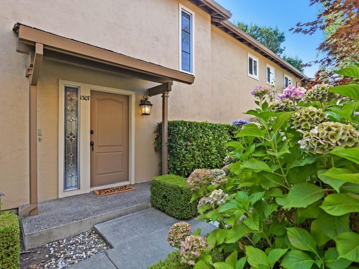 1307 Hoover St, Menlo Park, CA, 94025 Townhouse. Photo 36 of 40
