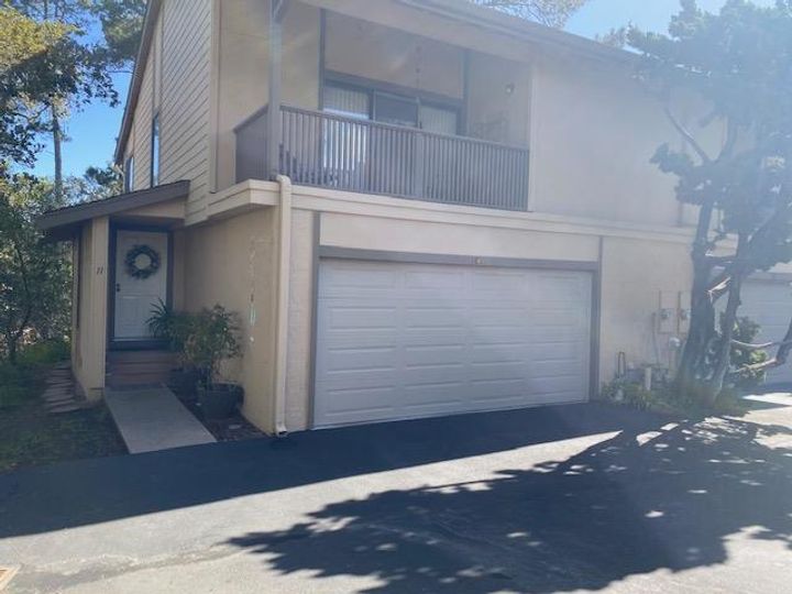 1360 Josselyn Canyon Rd #11, Monterey, CA, 93940 Townhouse. Photo 4 of 12
