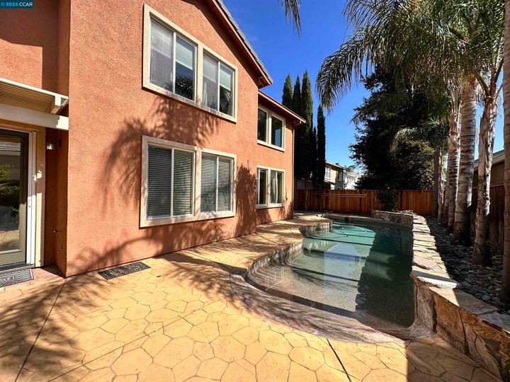 1406 Camden Ct, Brentwood, CA | . Photo 27 of 31