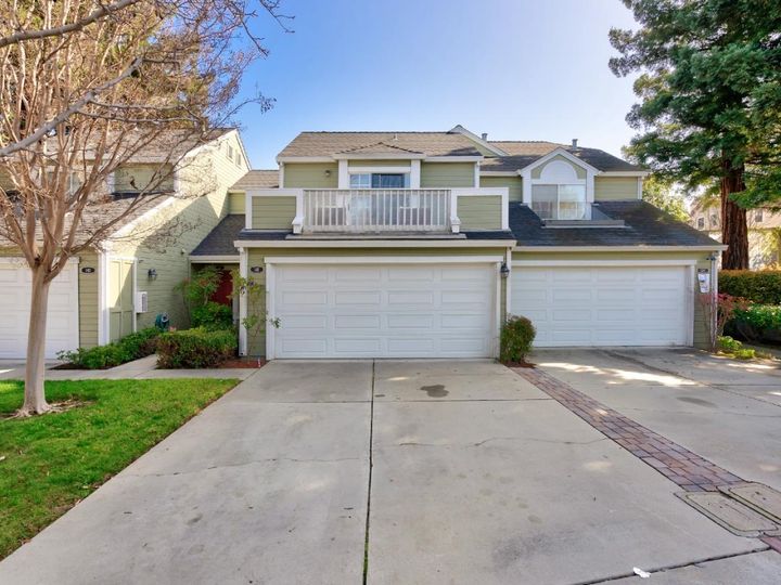 141 Easy St, Mountain View, CA, 94043 Townhouse. Photo 1 of 35