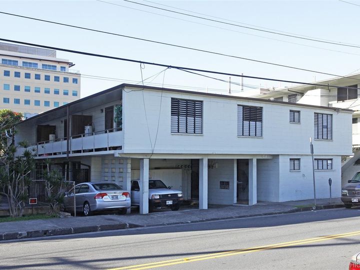 1415 Kinau St Honolulu HI Multi-family home. Photo 1 of 21