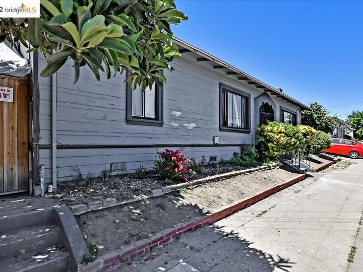 1521 Mitchell St, Oakland, CA | Fruitvale. Photo 3 of 35