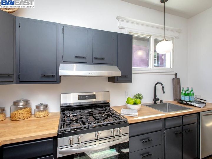 1561 5th St, Alameda, CA | West End. Photo 19 of 56
