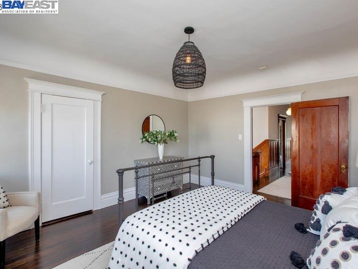 1561 5th St, Alameda, CA | West End. Photo 29 of 56