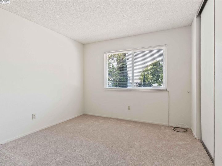 162 Shoreline Dr, Pittsburg, CA, 94565 Townhouse. Photo 18 of 30