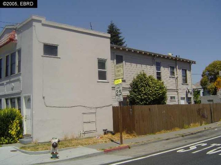 1620 46th Ave Oakland CA Home. Photo 2 of 9