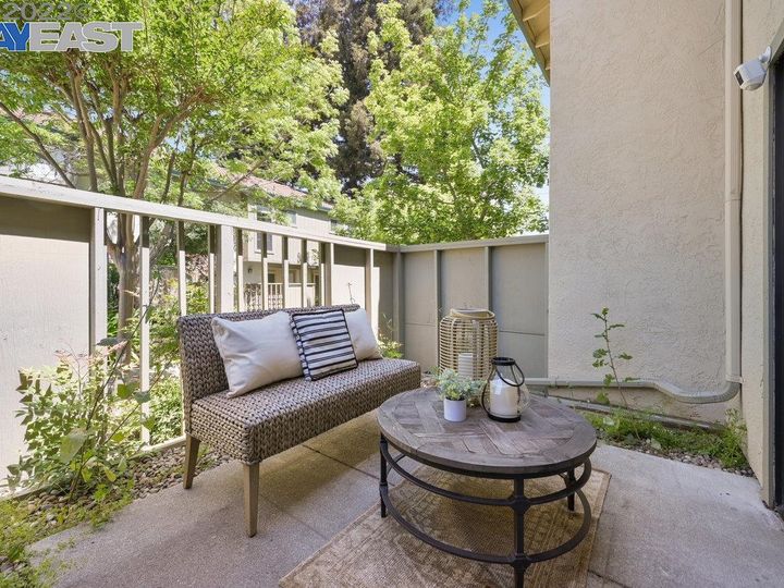 1670 Parkside Dr #8, Walnut Creek, CA, 94598 Townhouse. Photo 36 of 40