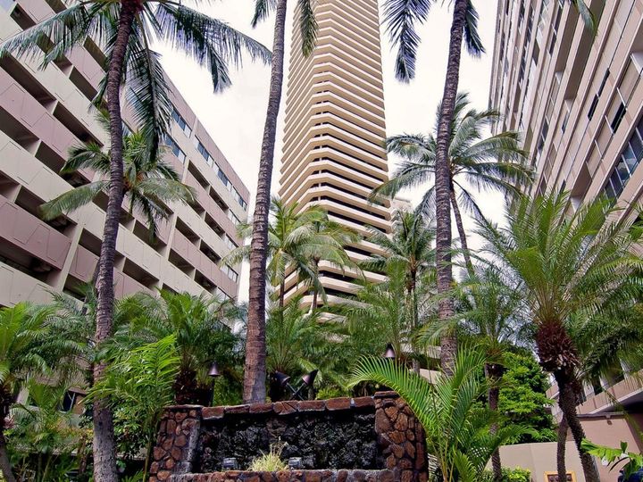Waikiki Marina Condominium condo #3704. Photo 12 of 13