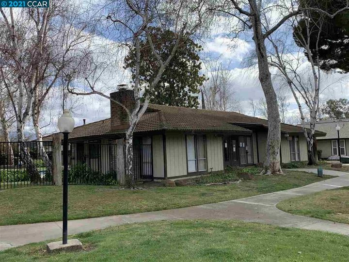 1800 Chinquapin Ct #C, Concord, CA, 94519 Townhouse. Photo 31 of 32