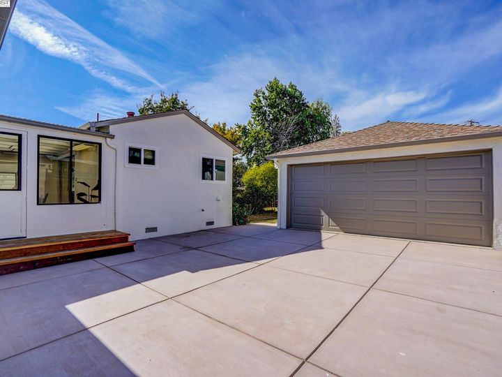18803 Huber Dr, Castro Valley, CA | Chabot. Photo 36 of 40