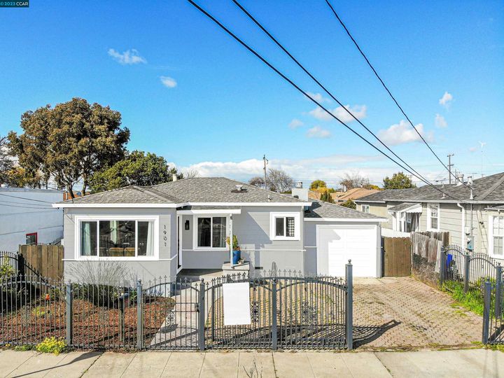 1901 Hellings Ave, Richmond, CA | Central Richmond. Photo 3 of 34