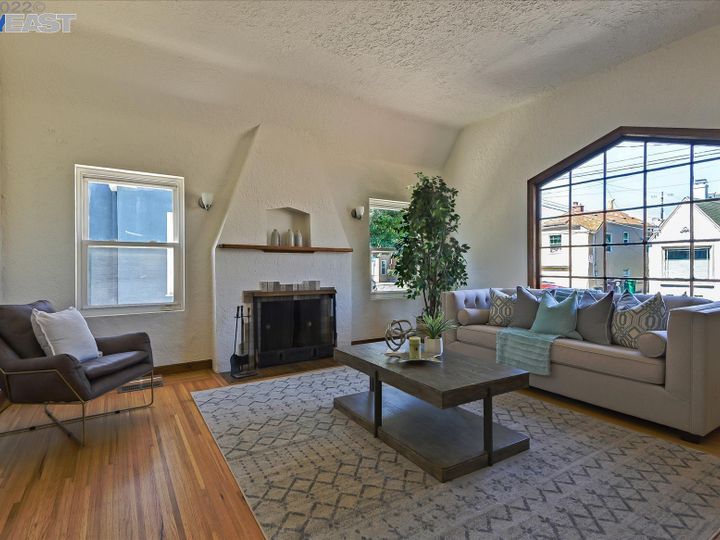1914 105th Ave, Oakland, CA | Alameda. Photo 4 of 32