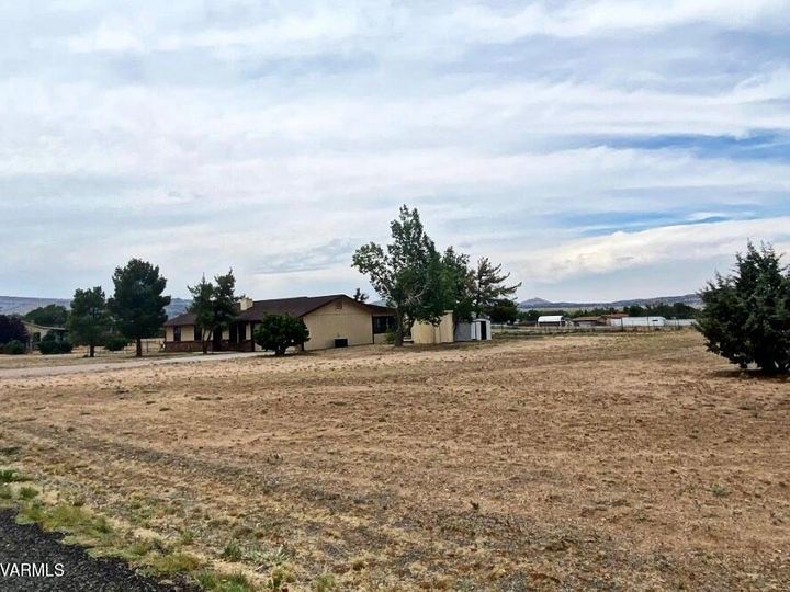 1940 W Bumblebee Rd, Chino Valley, AZ | Under 5 Acres. Photo 32 of 45