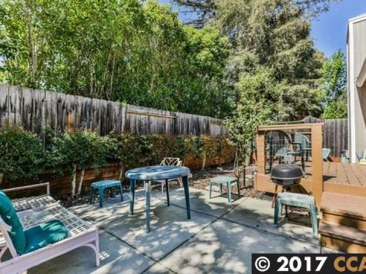 20 Donegal Way, Martinez, CA, 94553 Townhouse. Photo 18 of 24