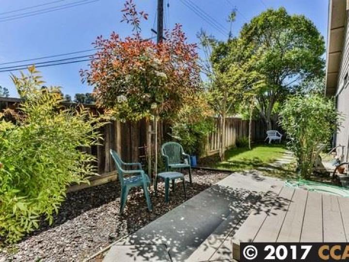 20 Donegal Way, Martinez, CA, 94553 Townhouse. Photo 21 of 24