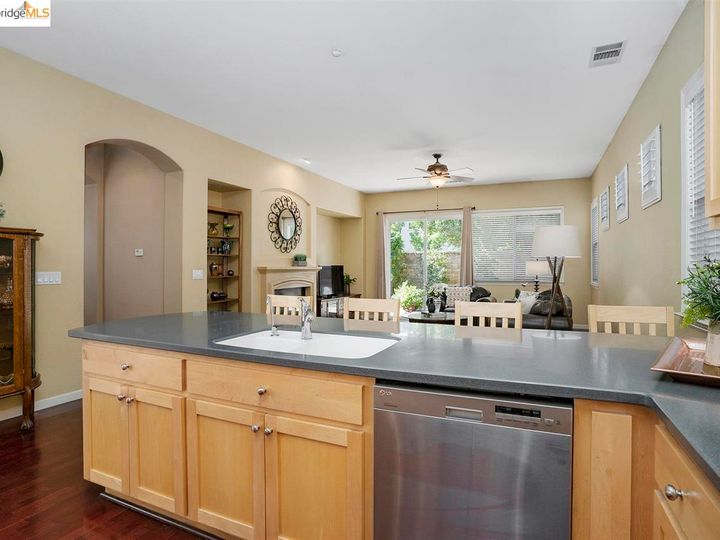 2174 St Michaels Ct, Brentwood, CA | Sterling Pentacle. Photo 17 of 39