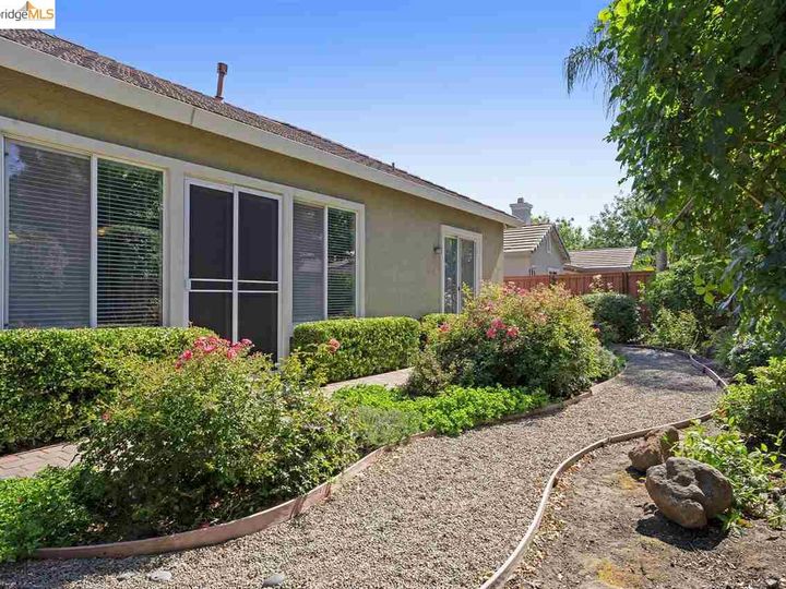2174 St Michaels Ct, Brentwood, CA | Sterling Pentacle. Photo 37 of 39
