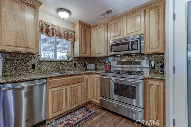 21953 Parkway Dr, Red Bluff, CA | . Photo 12 of 53