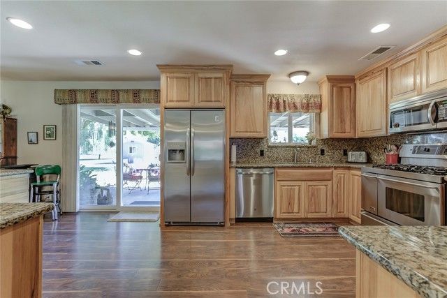 21953 Parkway Dr, Red Bluff, CA | . Photo 9 of 53