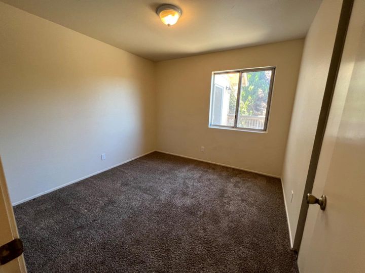 23 Altamont Dr, Watsonville, CA, 95076 Townhouse. Photo 11 of 13