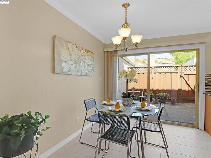 2302 Belvedere Ave, San Leandro, CA, 94577 Townhouse. Photo 8 of 32