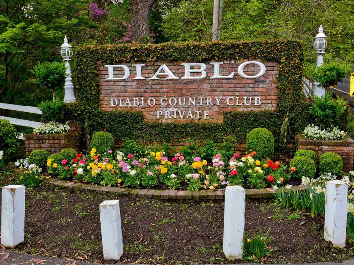 2328 Alameda Diablo Diablo CA. Photo 3 of 8