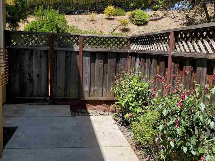 23379 Canyon Terrace Dr, Castro Valley, CA, 94552 Townhouse. Photo 19 of 25