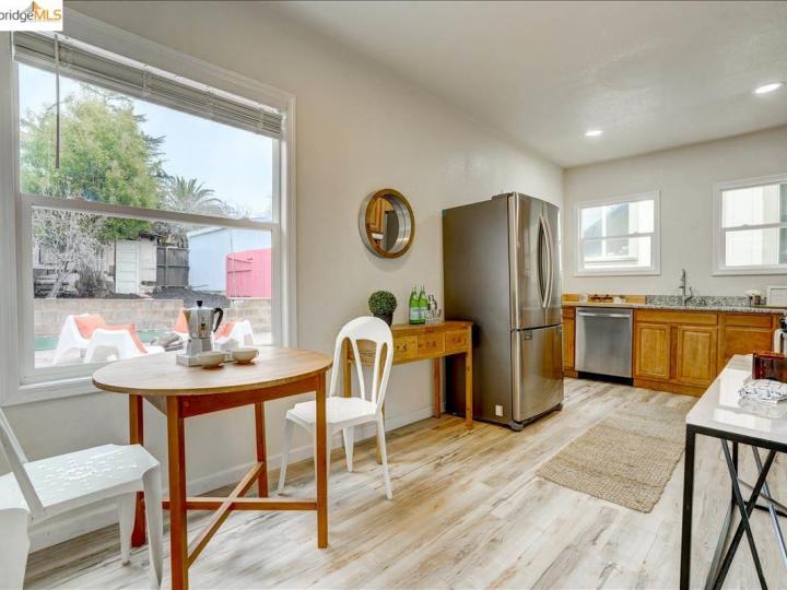 2378 E 24th St, Oakland, CA | Meadowbrook. Photo 14 of 35