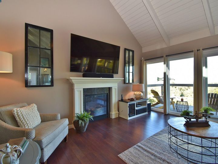 2406 Overlook Dr, Walnut Creek, CA | The Hill. Photo 12 of 35