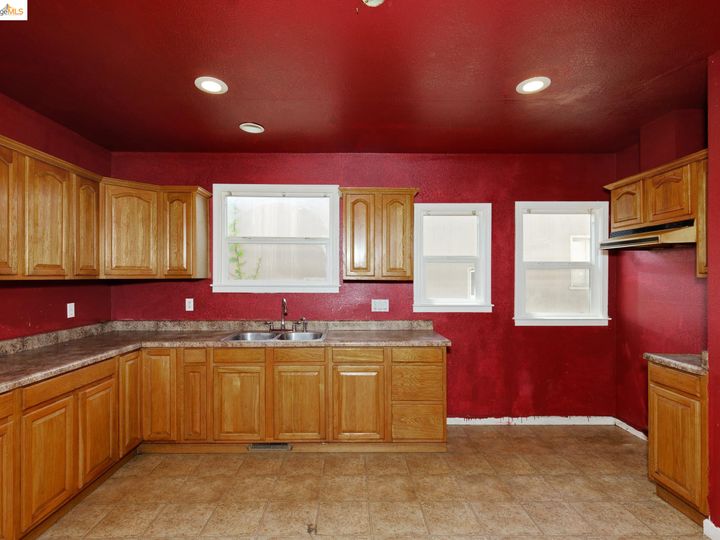 2431 55th Ave, Oakland, CA | East Oakland. Photo 11 of 26