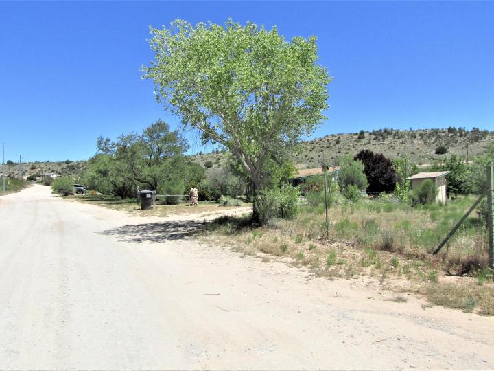 2585 E Desert Willow Dr, Rimrock, AZ | Under 5 Acres. Photo 3 of 62