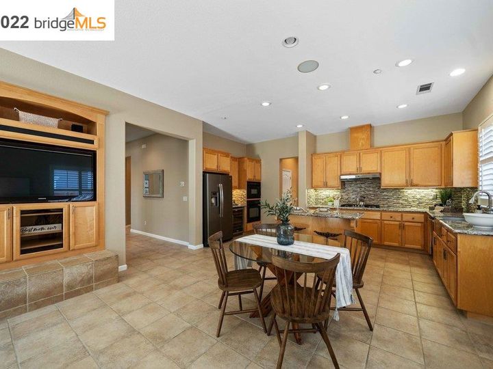 2601 Silvermere Ct, Brentwood, CA | Shadow Lakes. Photo 26 of 60