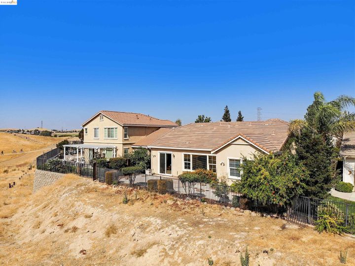 269 Mountain View Dr, Brentwood, CA | Deer Ridge | No. Photo 38 of 40