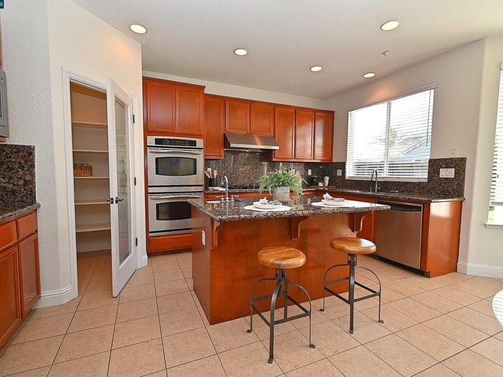 2853 Peace Ln, Brentwood, CA | Rose Garden. Photo 15 of 60