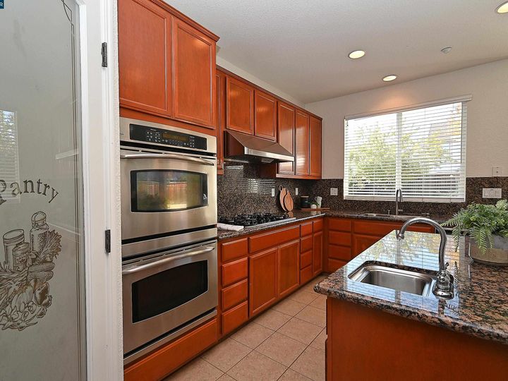 2853 Peace Ln, Brentwood, CA | Rose Garden. Photo 17 of 60