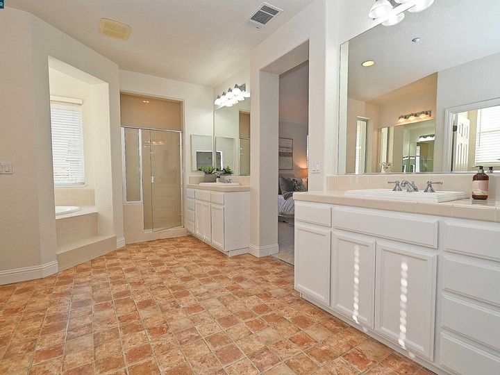 2853 Peace Ln, Brentwood, CA | Rose Garden. Photo 39 of 60