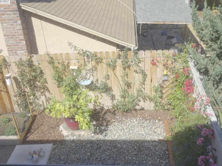 2878 Crystal Ct, Castro Valley, CA, 94546 Townhouse. Photo 23 of 28