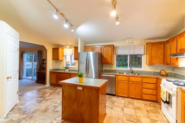 31300 Ocean View Dr, Fort Bragg, CA | . Photo 11 of 39
