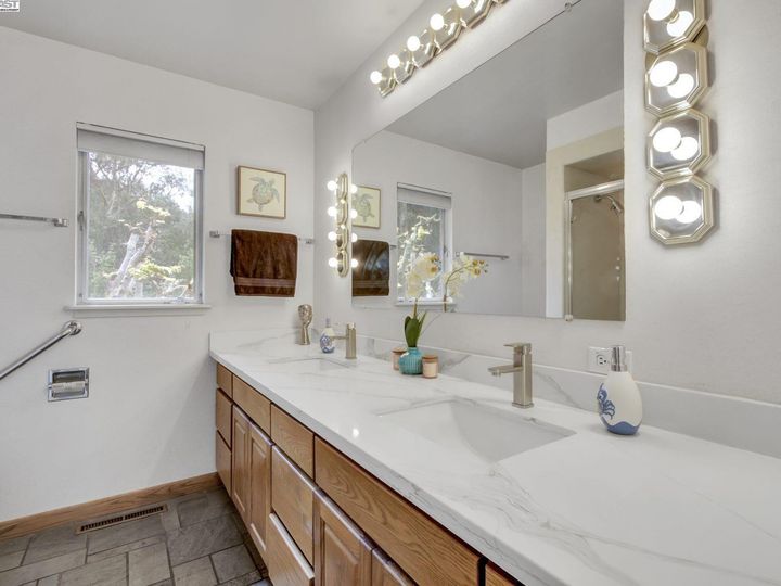 3137 Bridle Dr, Hayward, CA | Fairview. Photo 19 of 52