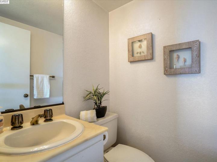 3226 Guillermo Pl, Hayward, CA, 94542 Townhouse. Photo 27 of 40