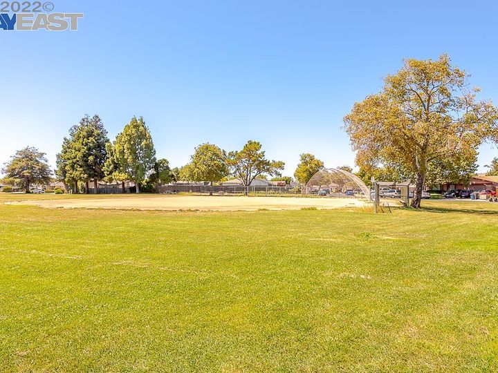 32397 Sheffield Ln, Union City, CA | Town & Country. Photo 50 of 52
