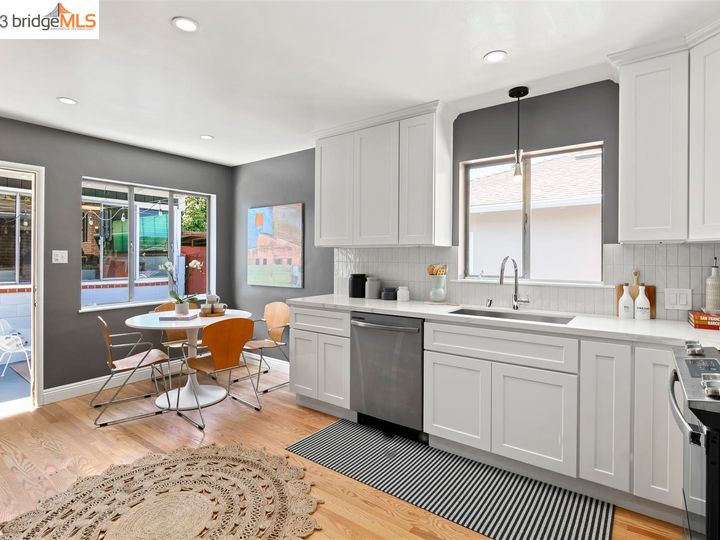 3381 Victor Ave, Oakland, CA | Redwood Heights. Photo 19 of 50