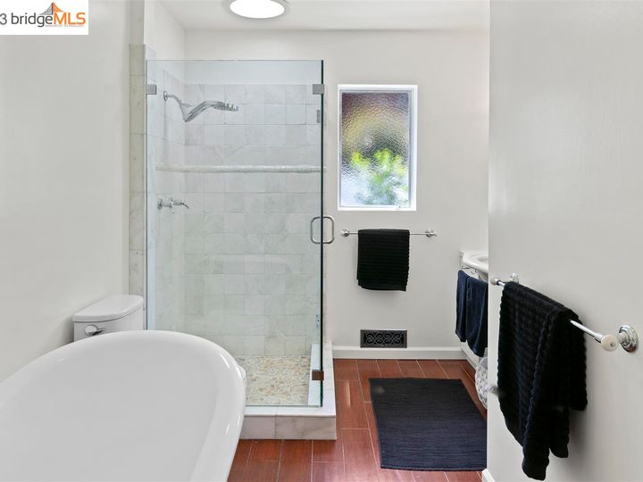 3381 Victor Ave, Oakland, CA | Redwood Heights. Photo 32 of 50