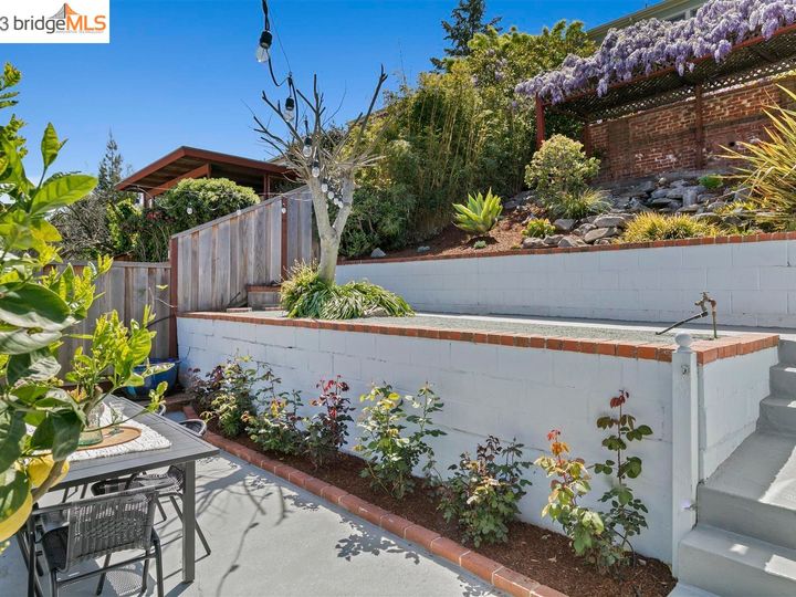 3381 Victor Ave, Oakland, CA | Redwood Heights. Photo 40 of 50