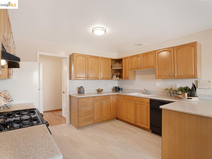 3406 Clearfield Ave, Richmond, CA | May Valley. Photo 12 of 48